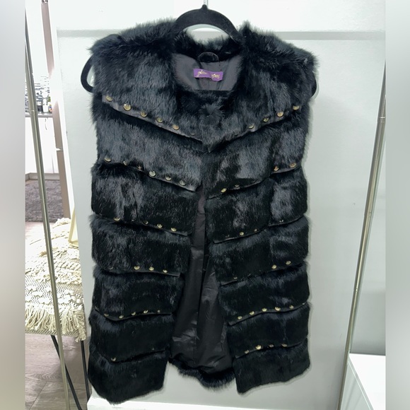 Love-Token-Fur-Vest-with-Studs black size S real fur RABBIT - Picture 2 of 4